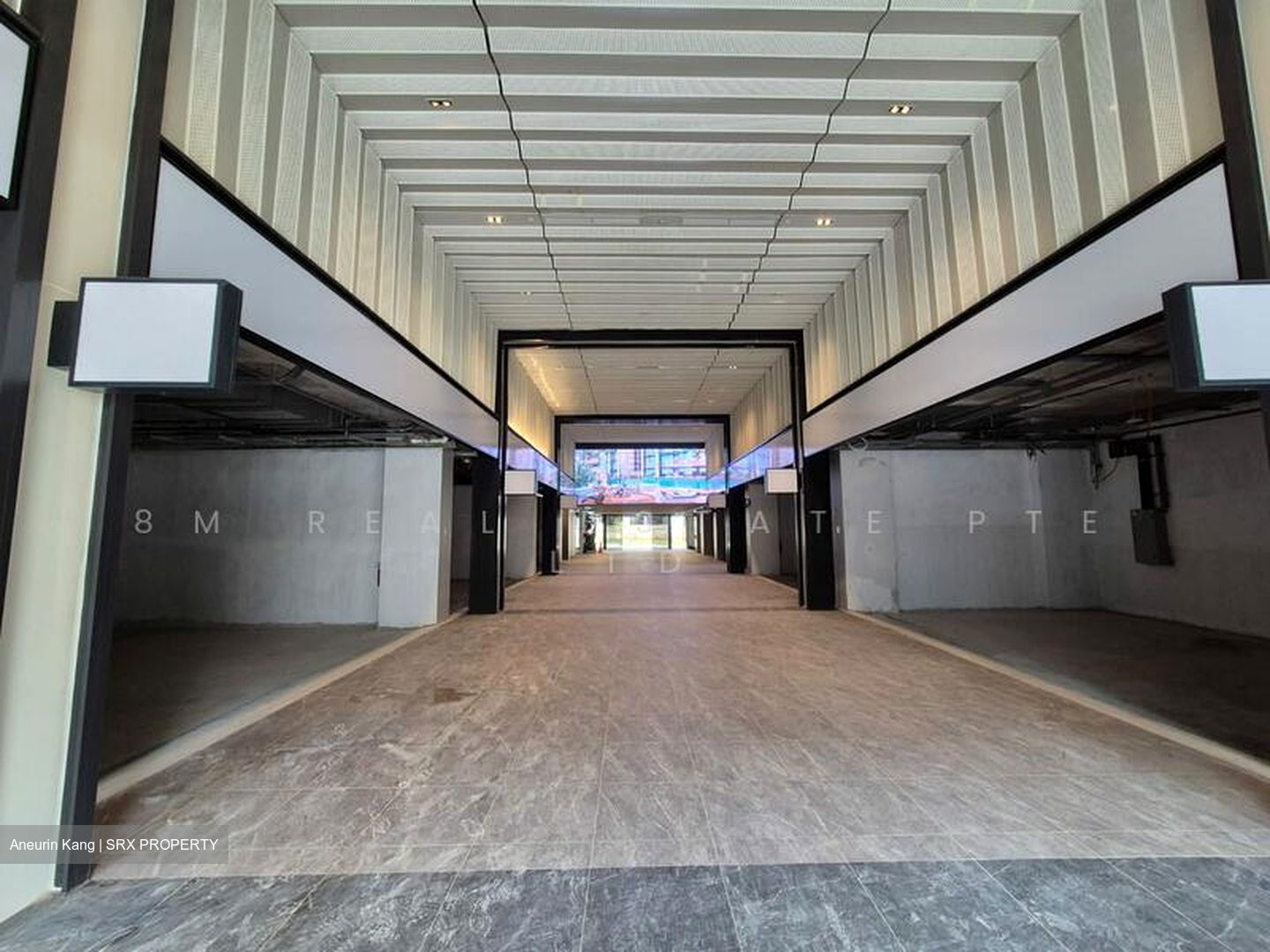Sceneca Square (D16), Retail #620209851